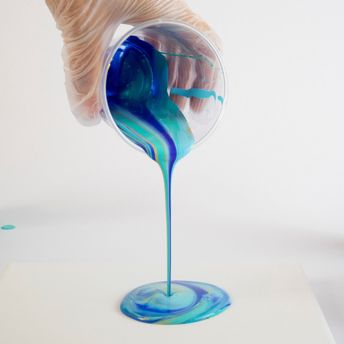 Mont Marte Acrylic Pouring Medium -  240ml/ 1 Liter - SETL