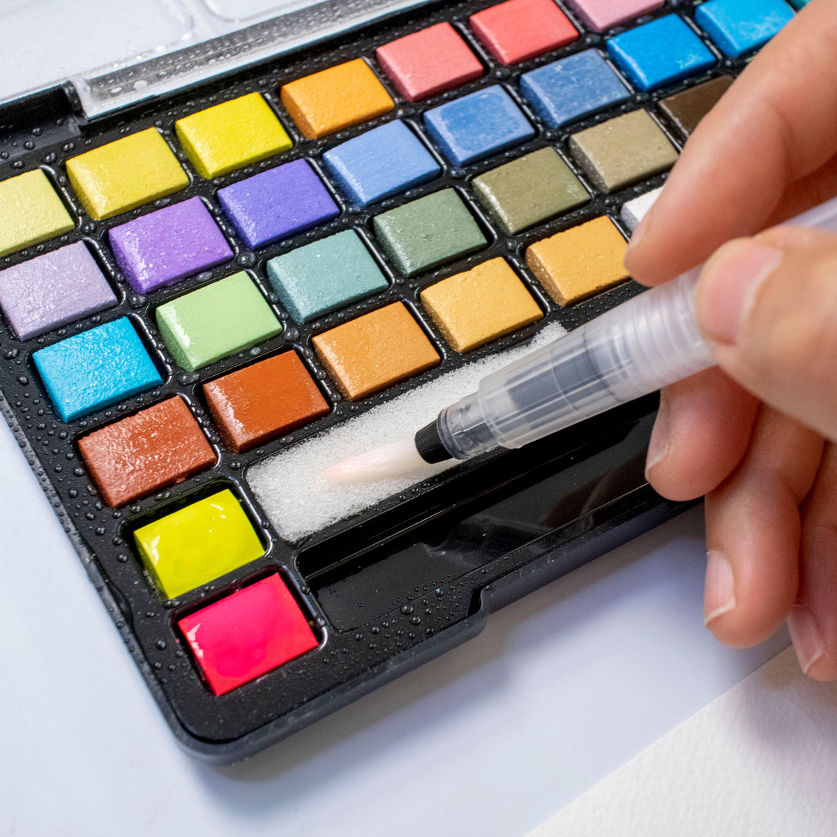 Artecho Aquarellfarben Set - 40 Farben inkl. Perlglanz & Neon mit Wasserpinsel & Schwamm - SETL