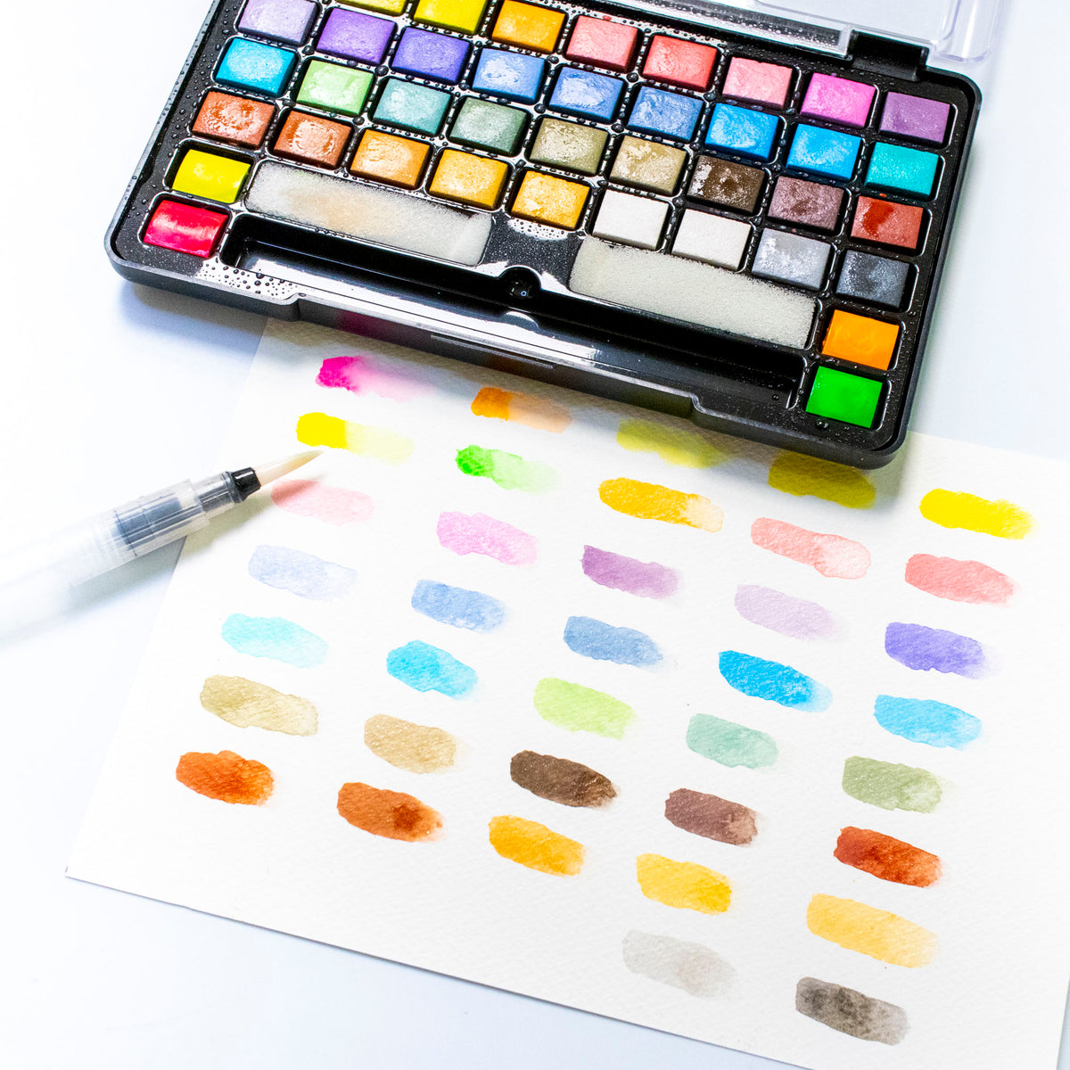 Artecho Aquarellfarben Set - 40 Farben inkl. Perlglanz & Neon mit Wasserpinsel & Schwamm - SETL